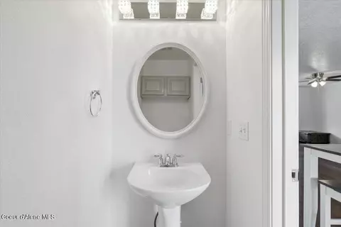 Bath - 580 N Hydra Pl, Post Falls, ID 83854 photo 3 of 3