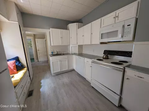 Kitchen - 132 King St, Wallace, ID 83873 photo 1 of 2