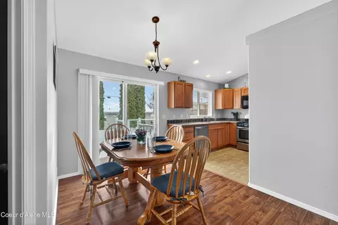 Dining - 2734 E Redondo Cir, Post Falls, ID 83854 photo 2 of 2