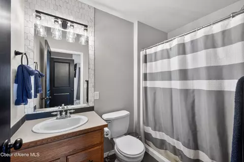 Bath - 2734 E Redondo Cir, Post Falls, ID 83854 photo 2 of 2