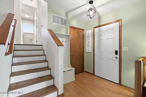 865 W Parkhurst Ct, Coeur D'alene, ID 83815