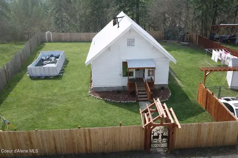 131 Electric Ave, Moyie Springs, ID 83845