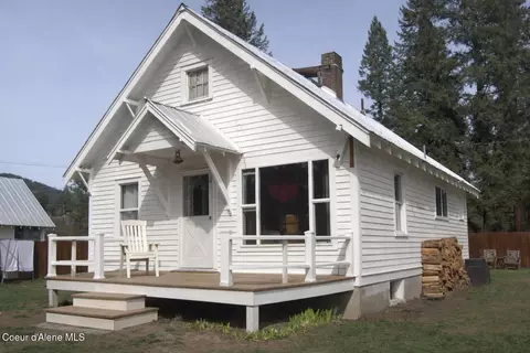 131 Electric Ave, Moyie Springs, ID 83845