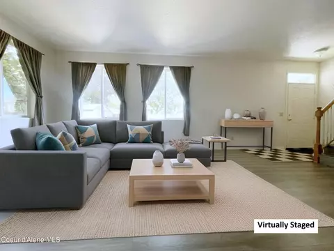 Living - 1201 Spruce St, Sandpoint, ID 83864 photo 1 of 1