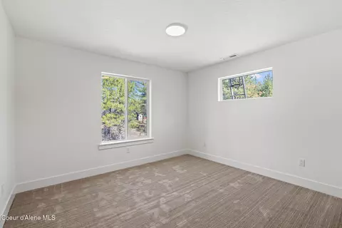 Bedroom - 7838 E Autry Ln, Athol, ID 83801 photo 4 of 8