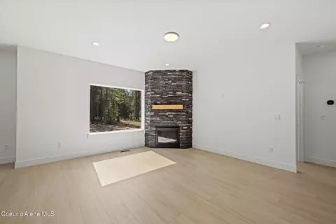 Living - 7838 E Autry Ln, Athol, ID 83801 photo 1 of 3