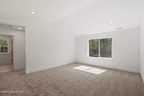 Bedroom - 7838 E Autry Ln, Athol, ID 83801 photo 3 of 8