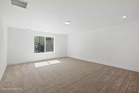 Bedroom - 7838 E Autry Ln, Athol, ID 83801 photo 6 of 8