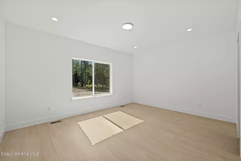 Bedroom - 7838 E Autry Ln, Athol, ID 83801 photo 1 of 8