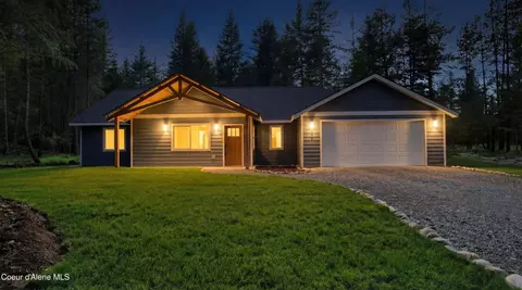 329 Hardy Loop, Bonners Ferry, ID 83805