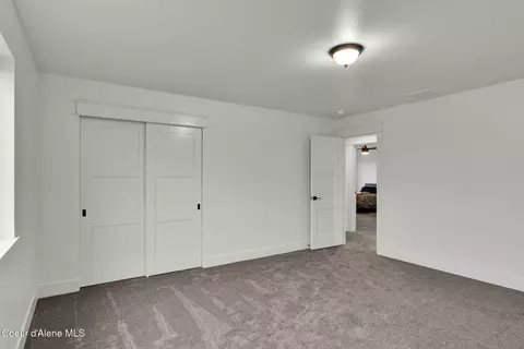 Bedroom - 969 E Yellow Pine Ave, Athol, ID 83801 photo 4 of 6