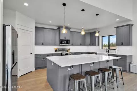 Kitchen - 969 E Yellow Pine Ave, Athol, ID 83801 photo 1 of 6
