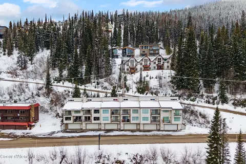 8766 Schweitzer Mountain Rd #305, Sandpoint, ID 83864