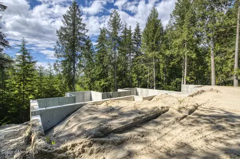 Exterior - 215 White Cloud Dr, Sandpoint, ID 83864 photo 2 of 3
