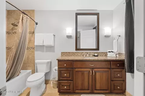 Bath - 606 Sandpoint Ave, Sandpoint, ID 83864 photo 6 of 9