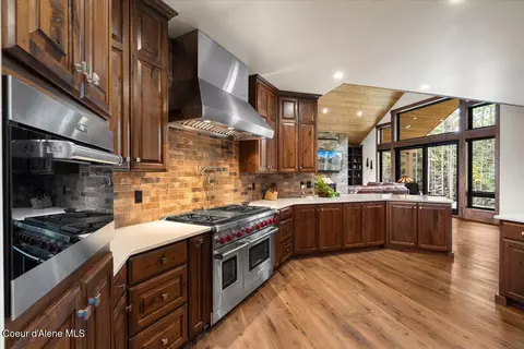 Kitchen - 3544 E Winray Dr, Hayden, ID 83835 photo 3 of 6