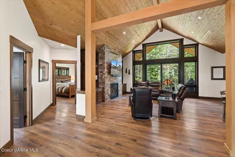 Entry Way - 3544 E Winray Dr, Hayden, ID 83835 photo 1 of 4