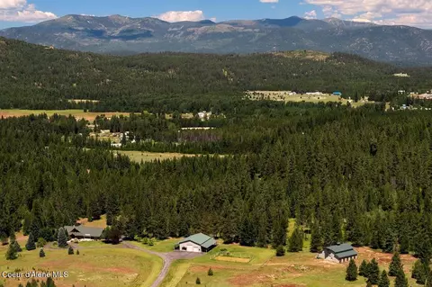 877 Heath Lake Rd, Sagle, ID 83860