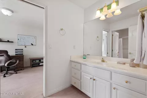Bath - 744 N Dundee Dr, Post Falls, ID 83854 photo 4 of 5