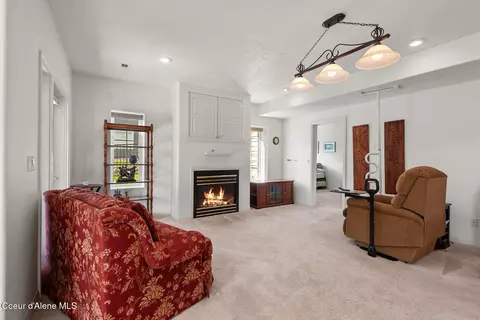 Living - 744 N Dundee Dr, Post Falls, ID 83854 photo 4 of 4
