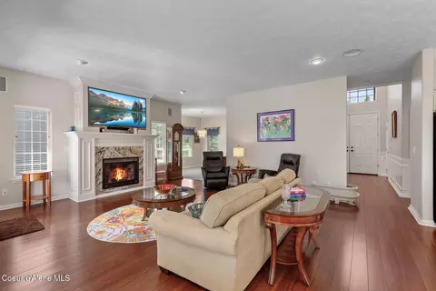 Living - 744 N Dundee Dr, Post Falls, ID 83854 photo 2 of 4
