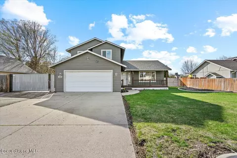 9269 N Crabapple Ct, Hayden, ID 83835