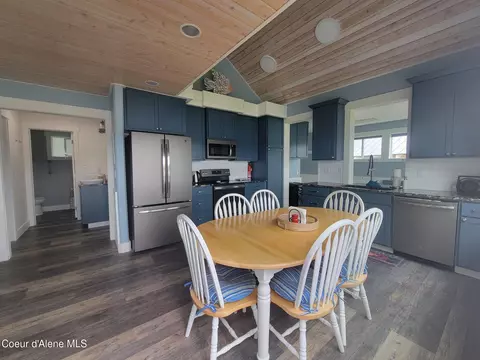 Kitchen - 63 Sutton Ln, Coolin, ID 83821 photo 3 of 3