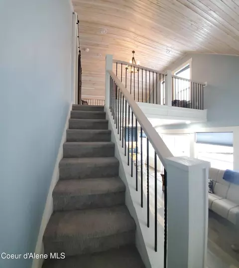 Entry Way - 63 Sutton Ln, Coolin, ID 83821 photo 3 of 3