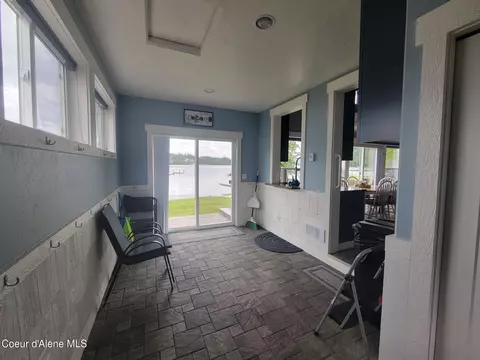 Entry Way - 63 Sutton Ln, Coolin, ID 83821 photo 1 of 3