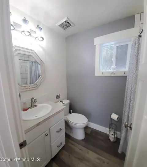 Bath - 63 Sutton Ln, Coolin, ID 83821 photo 1 of 3