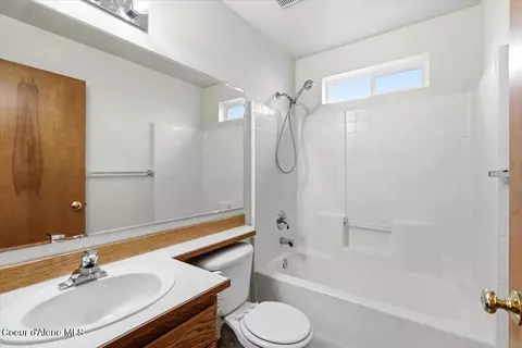 Bath - 215 W Chippewa Dr, Post Falls, ID 83854 photo 2 of 2