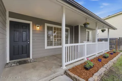 Exterior - 215 W Chippewa Dr, Post Falls, ID 83854 photo 2 of 8