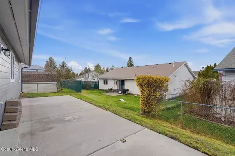 Exterior - 215 W Chippewa Dr, Post Falls, ID 83854 photo 3 of 8