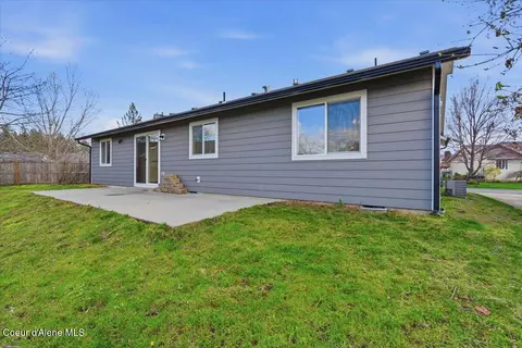 Exterior - 215 W Chippewa Dr, Post Falls, ID 83854 photo 5 of 8