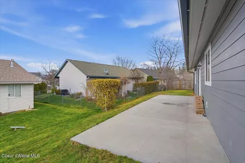 Exterior - 215 W Chippewa Dr, Post Falls, ID 83854 photo 6 of 8