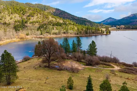 23203 E Killarney Lake Rd, Cataldo, ID 83810