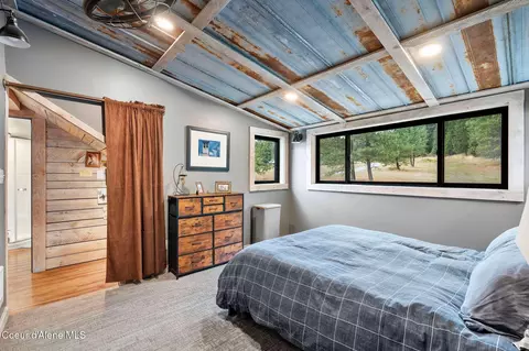 Bedroom - 6162 Eureka Rd, Sagle, ID 83860 photo 7 of 8