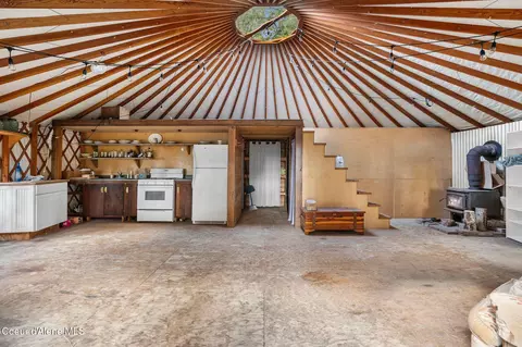 Entry Way - 6162 Eureka Rd, Sagle, ID 83860 photo 3 of 5