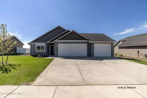 302 Durango Ln, Priest River, ID 83856