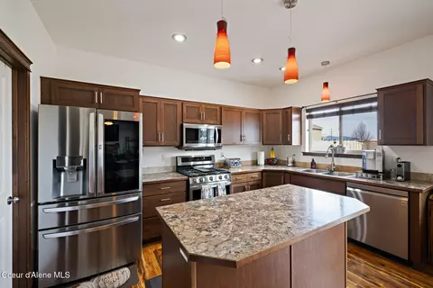 Kitchen - 14932 N Pristine Cir, Rathdrum, ID 83858 photo 2 of 3