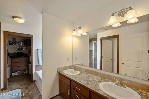 Bath - 14932 N Pristine Cir, Rathdrum, ID 83858 photo 2 of 5