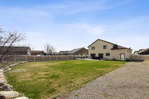 Exterior - 14932 N Pristine Cir, Rathdrum, ID 83858 photo 4 of 5