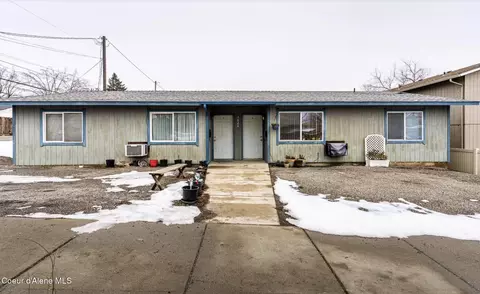 3024 N Hogan St, Spokane, WA 99207