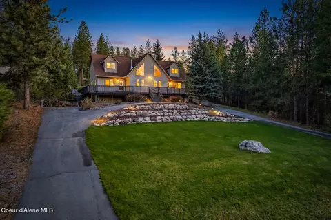 15826 W Hollister Hills Dr, Hauser, ID 83854