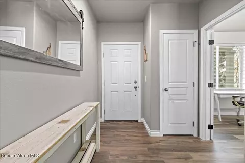 Entry Way - 1020 W Jenicek Loop, Post Falls, ID 83854 photo 2 of 8