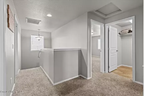 Entry Way - 1020 W Jenicek Loop, Post Falls, ID 83854 photo 6 of 8