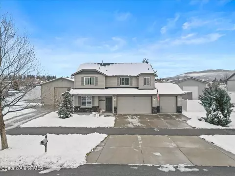 1020 W Jenicek Loop, Post Falls, ID 83854
