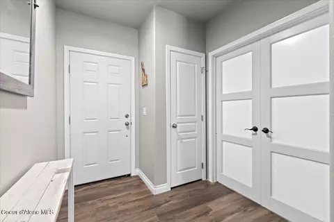 Entry Way - 1020 W Jenicek Loop, Post Falls, ID 83854 photo 3 of 8