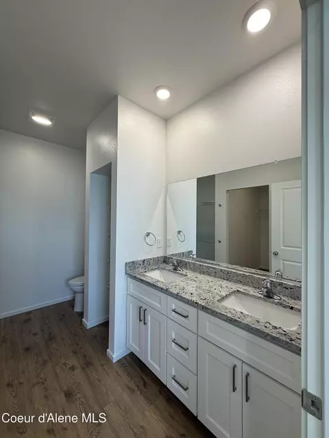 Bath - 5306 E Aquila Ave, Post Falls, ID 83854 photo 2 of 2