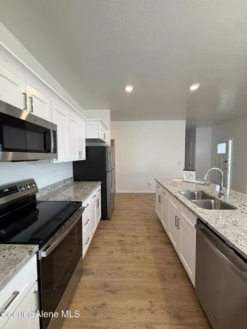 Kitchen - 5306 E Aquila Ave, Post Falls, ID 83854 photo 2 of 2